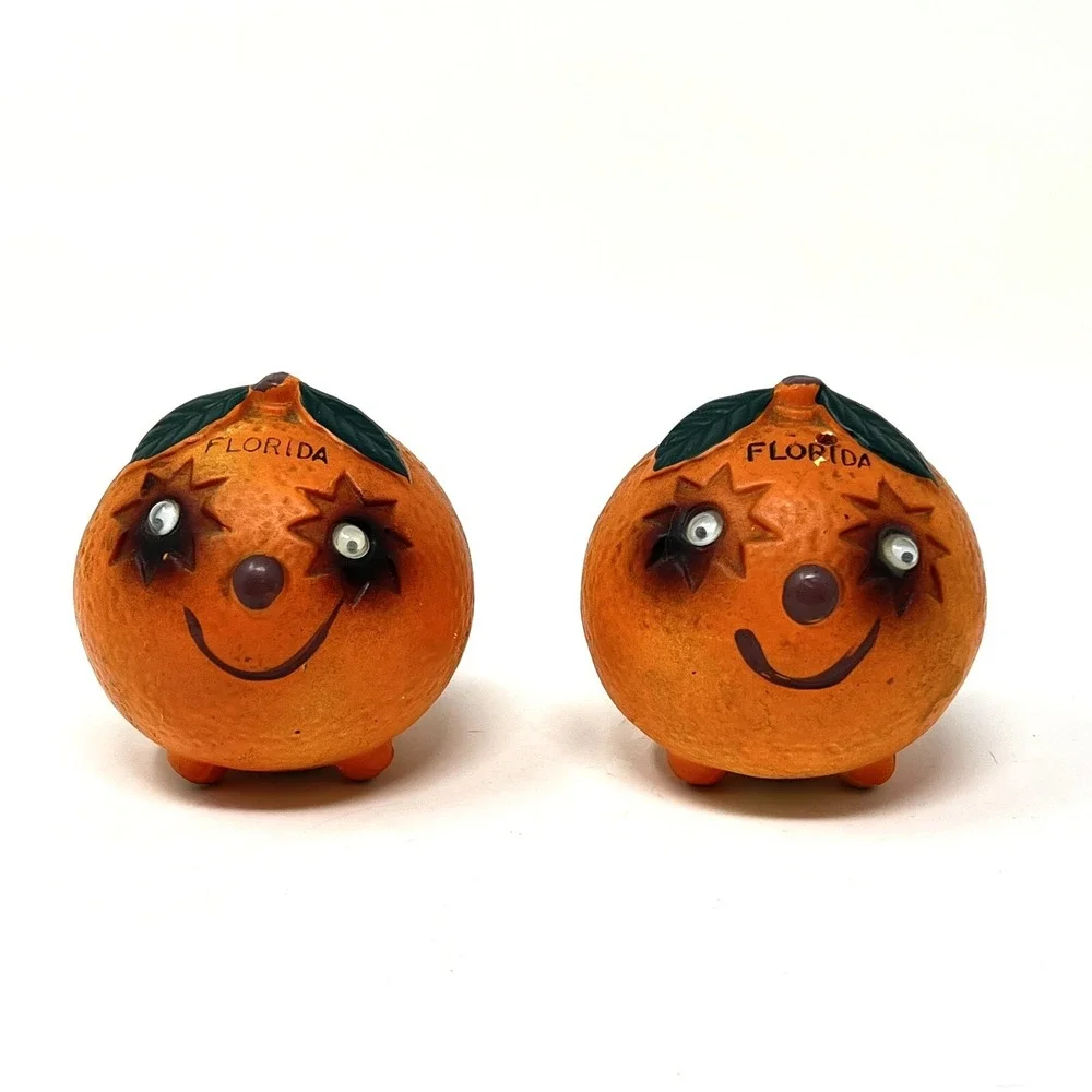 Vintage Anthropomorphic Chalkware Salt & Pepper‎ Shaker Set Florida Oranges
